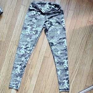 90 Degree Running / Yoga / Leggings XS